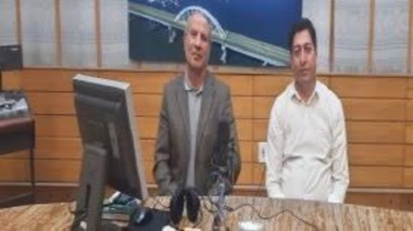 شرکت در برنامه رادیویی کندمیز با عنوان داشت چغندرقند