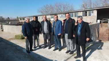معاونت پژوهشی مرکز تحقیقات آذربایجان غربی از پردیس تحقیقات کشاورزی میاندوآب بازدید کرد