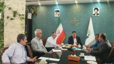 برگزاری جلسه هماهنگی برگزاری جشنواره سیب در مرکز تحقیقات کشاورزی آذربایجان غربی